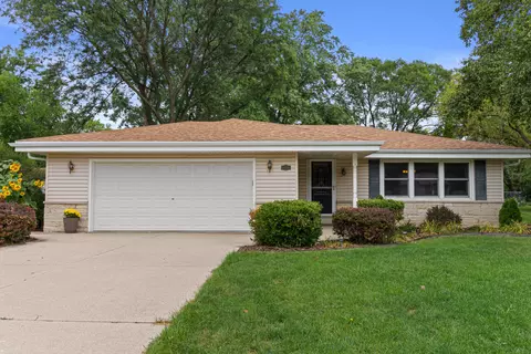 4810 W Edgerton, Greenfield, WI 53220