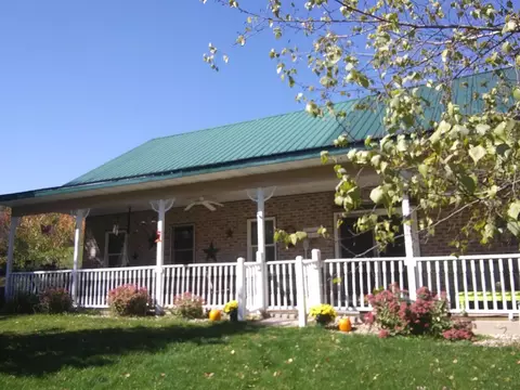 17352 Berry Hl, Richland Center, WI 53581