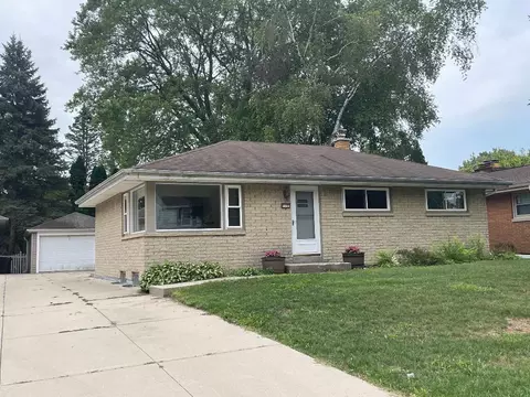 123 Brookdale, South Milwaukee, WI 53172