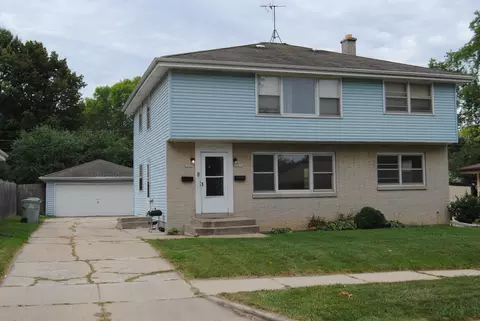 10429 W Rohr #10431, Milwaukee, WI 53225