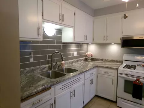 9324 W Dixon, Milwaukee, WI 53214