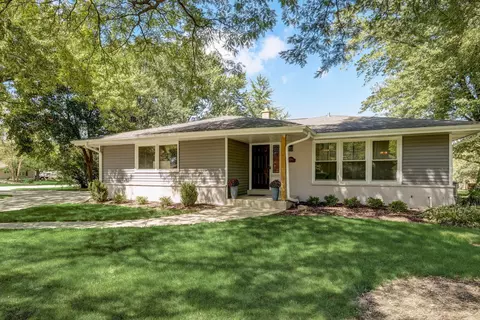 15860 Fieldbrook, Brookfield, WI 53005