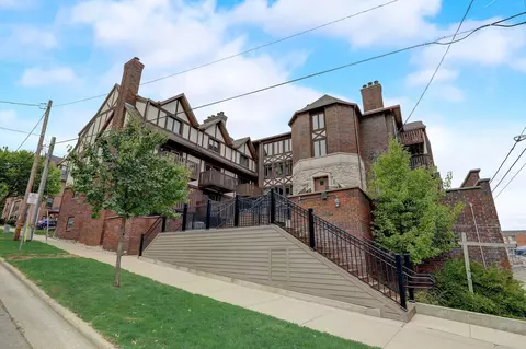 340 N Allen #11, Madison, WI 53726