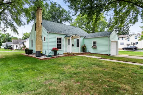 301 W Jefferson, Elkhorn, WI 53121