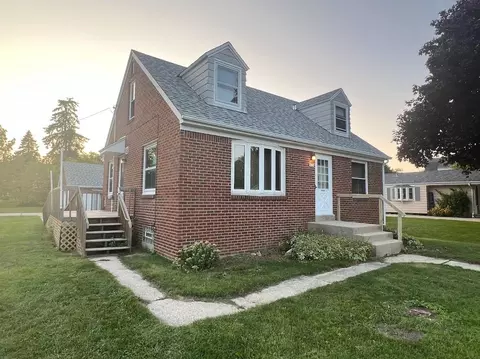 9229 S Annette, Oak Creek, WI 53154
