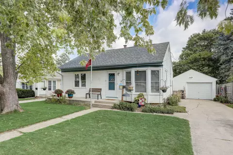 1719 Orchard, Racine, WI 53405