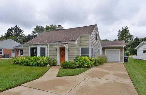 3340 Kensington, Elmwood Park, WI 53405