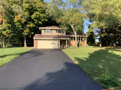 295 Rip Van Winkle, Waukesha, WI 53186