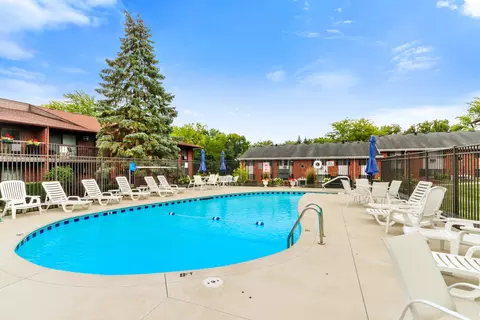 1270 Wisconsin #205A, Lake Geneva, WI 53147