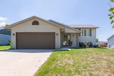613 Foxtail, Hartford, WI 53027
