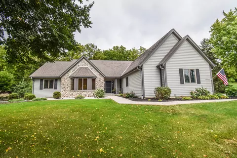n74w22234 Alta Vis, Lisbon, WI 53089