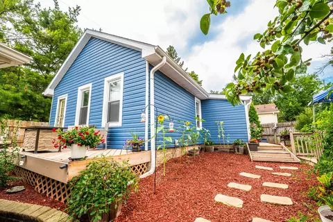 2428 N Green Bay, Mount Pleasant, WI 53405