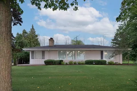 5198 Sandy Bch, Belgium, WI 53004