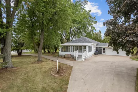 8476 County Rd E, Rushford, WI 54963