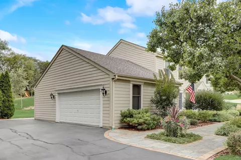 1120 Tanglewood, Brookfield, WI 53005