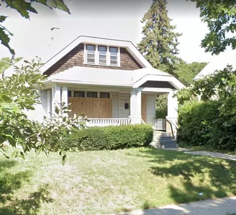2715 N 49th, Milwaukee, WI 53210