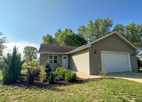 290 Madison, Pardeeville, WI 53954