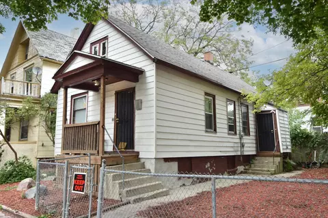 3040 N 11th, Milwaukee, WI 53206