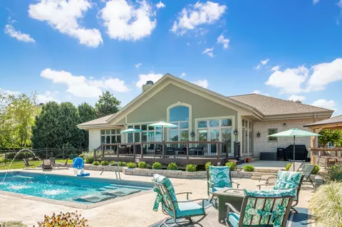 518 N Ponderosa, Hartland, WI 53029