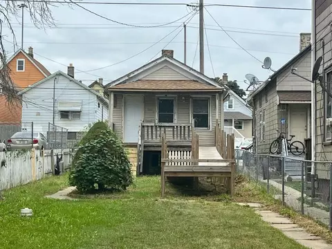 1555 S 3rd, Milwaukee, WI 53204