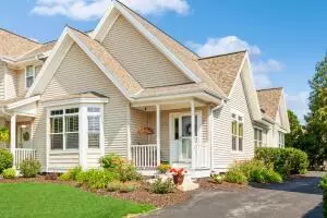 n28w6590 Alyce #4, Cedarburg, WI 53012