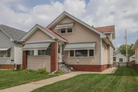 2013 Deane, Racine, WI 53403