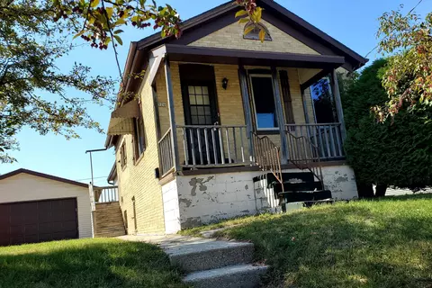 926 S 24th, Manitowoc, WI 54220