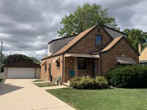 2157 S 98th, West Allis, WI 53227