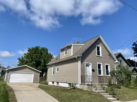 1138 S 22nd, Manitowoc, WI 54220