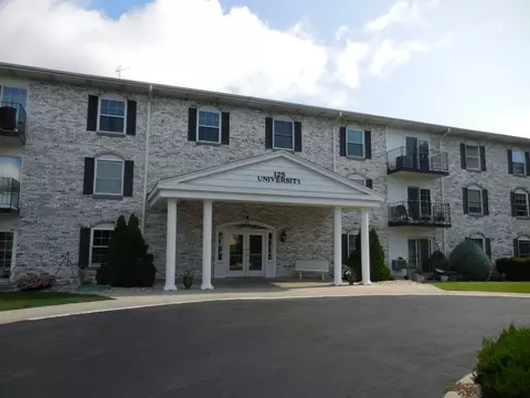 125 N University #121, West Bend, WI 53095