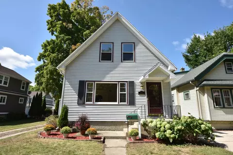 5061 N Elkhart, Whitefish Bay, WI 53217