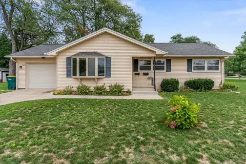 1153 Eder, West Bend, WI 53095