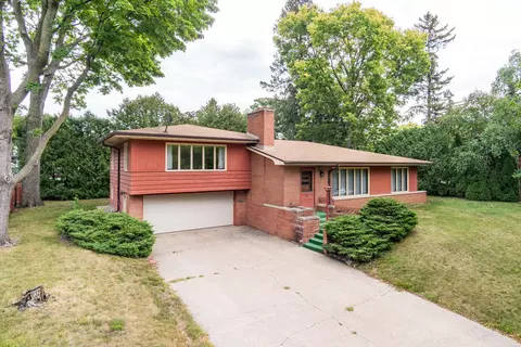 121 14th, La Crosse, WI 54601