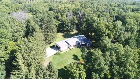 2716 N Scharine, Johnstown, WI 53190