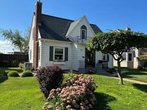 615 22nd, La Crosse, WI 54601