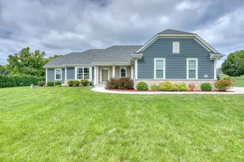 n113w21692 Bark Lk, Germantown, WI 53022