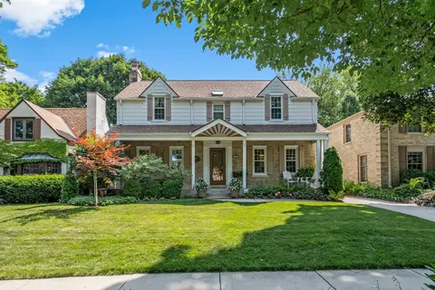 2570 N 88th, Wauwatosa, WI 53226