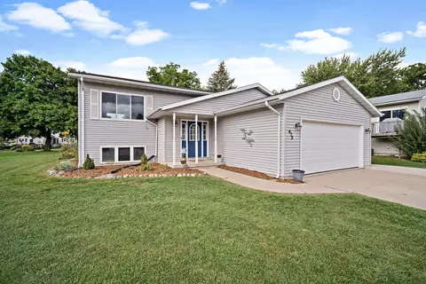 472 N Jackson, Elkhorn, WI 53121