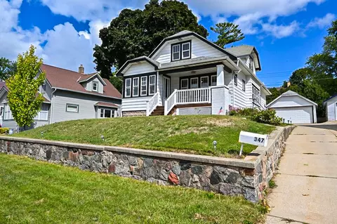 347 Delafield, Waukesha, WI 53188