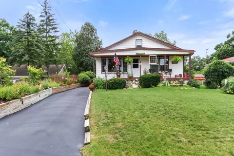 33727 S Lakeshore, Burlington, WI 53105