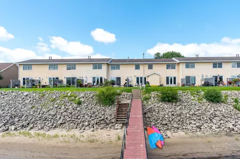 1364 Nakomis #3, La Crosse, WI 54603