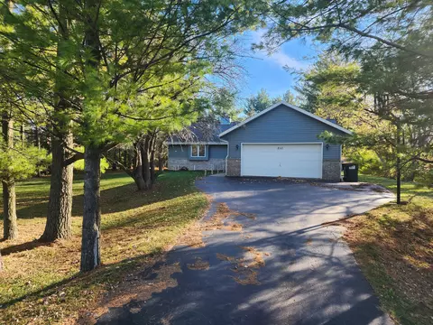 2111 W Hilltop, Oak Creek, WI 53154
