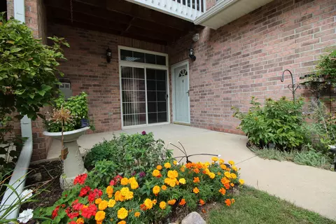 521 Westfield #C, Pewaukee, WI 53072