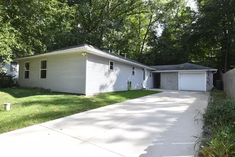 29917 Greenleaf, Burlington, WI 53105