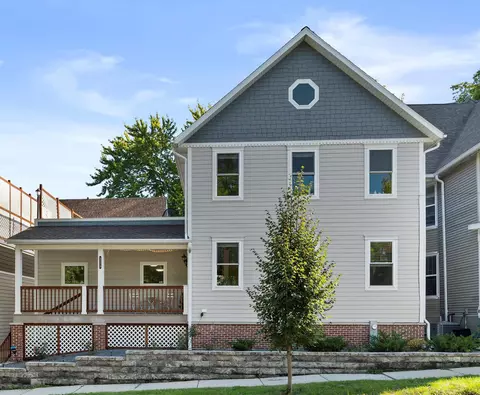 225 E Lloyd, Milwaukee, WI 53212