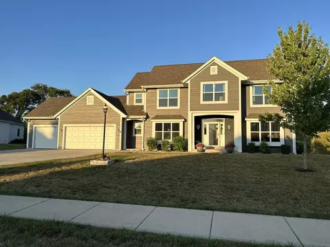 w182n4866 Green Crane, Menomonee Falls, WI 53051