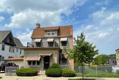 1304 W Juneau, Milwaukee, WI 53233