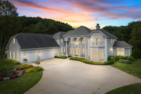 4482 Kettlewood, Polk, WI 53086