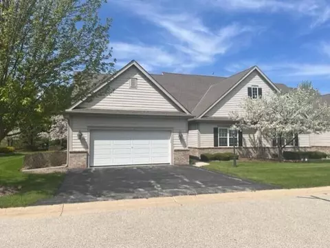 1808 Cedar Rdg, Slinger, WI 53086