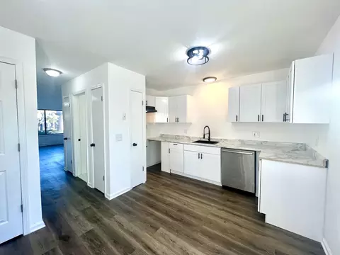 6236 W W Prt, Milwaukee, WI 53223